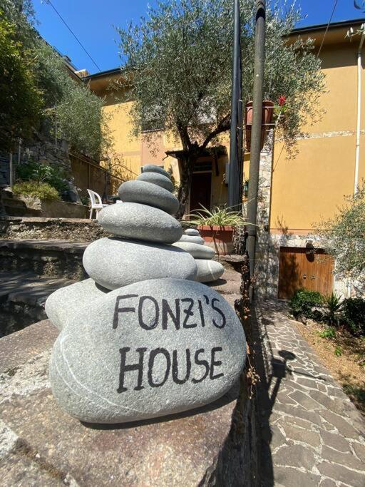 Fonzi'S House Apartment La Spezia Bagian luar foto
